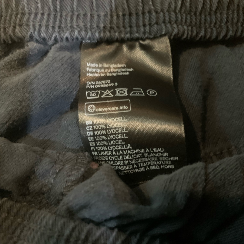 H&M  Pants - Picture 4 of 4